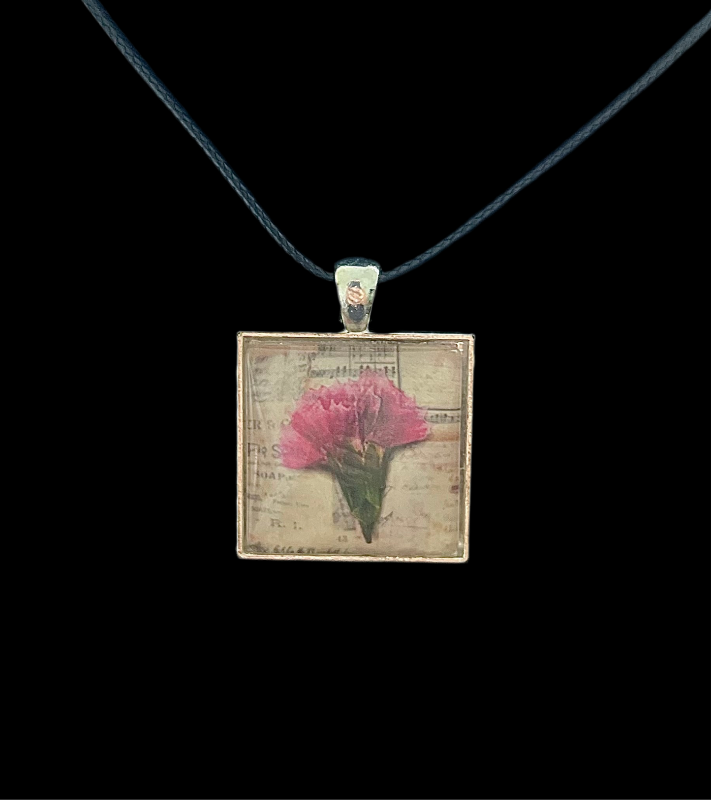 Handmade flower pendant necklace