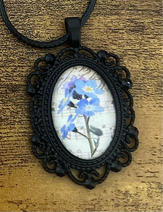 Handmade vintage vibe flower pendant necklace