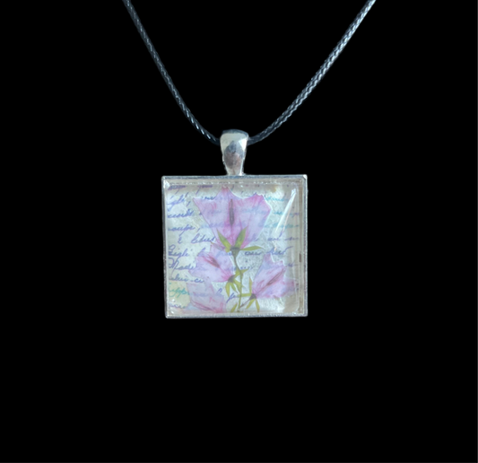 Handmade flower pendant necklace