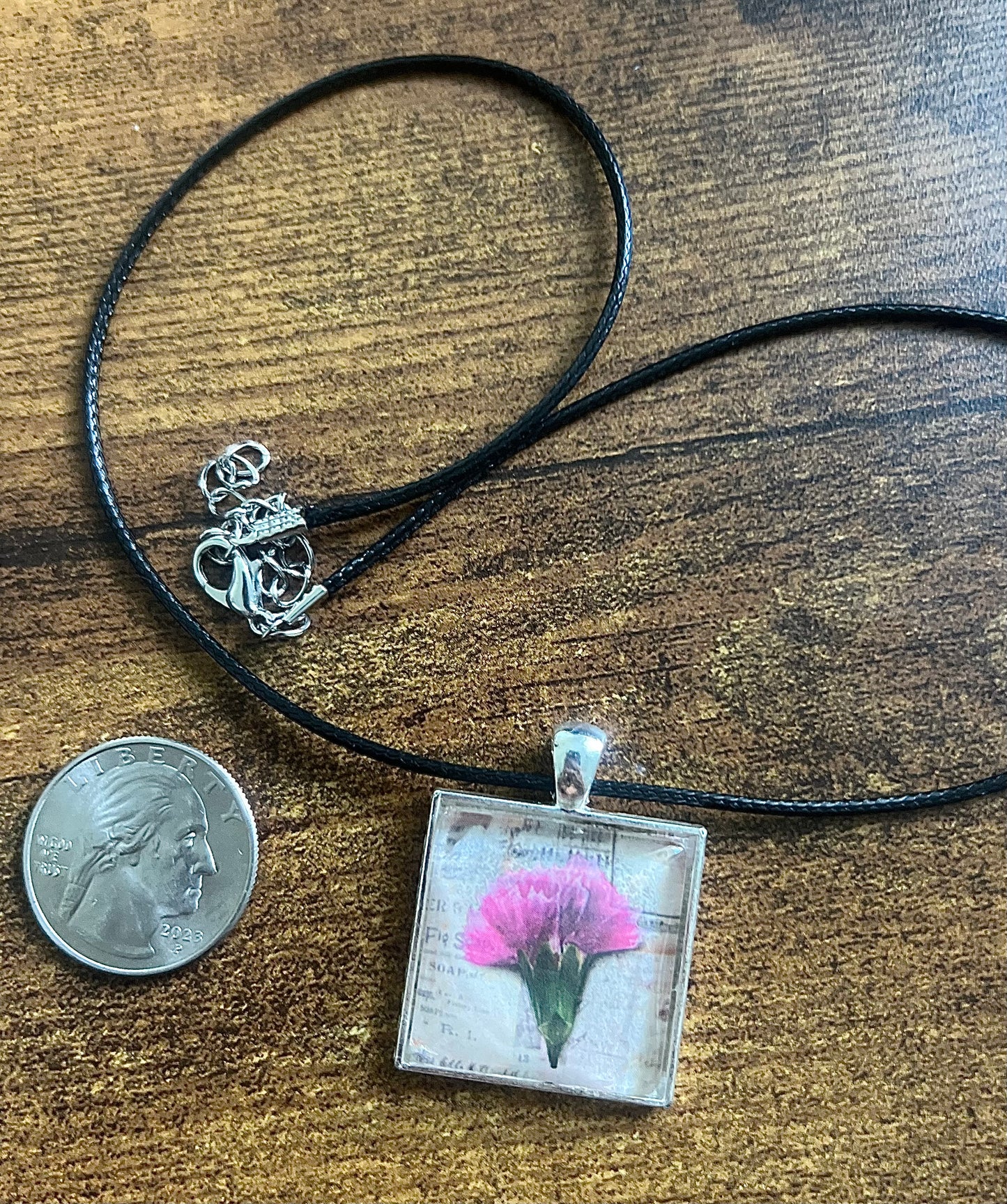 Handmade flower pendant necklace