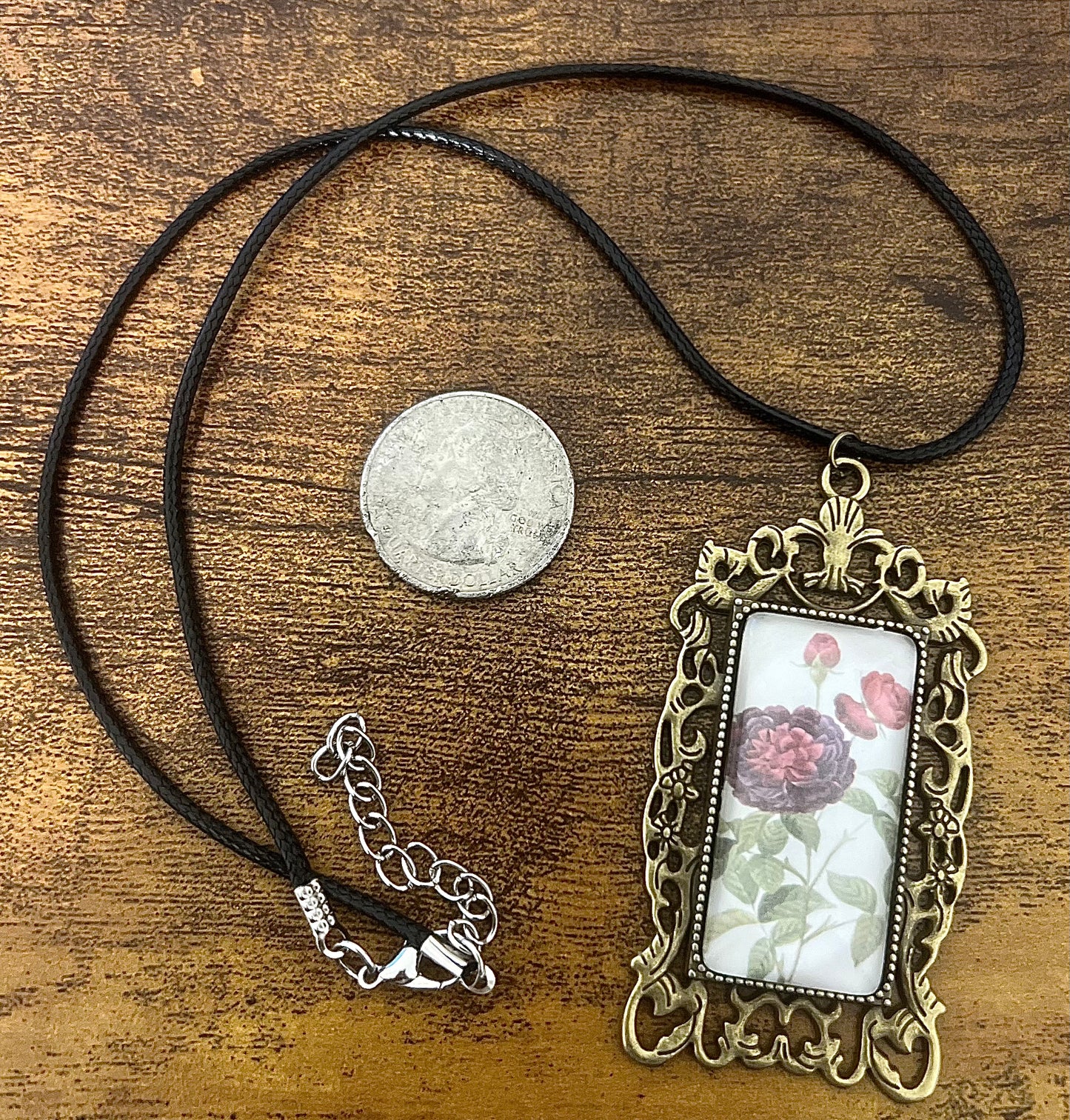 Handmade vintage vibe flower pendant necklace